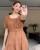 8. Glenca Chysara pakai dress cokelat seharga Rp 125 ribu