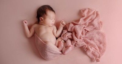 Kapan Bayi Boleh Tidur Pakai Selimut