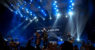 Bawakan Lebih dari 20 Lagu, Tulus Tutup Tur Manusia 2023 Meriah