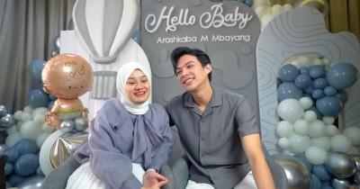 Dua Kali Dampingi Istri Melahirkan, Rey Mbayang Merasa Deg-degan
