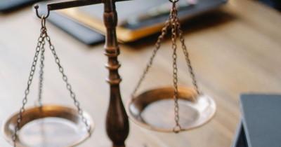 15 Contoh Pelanggaran Hukum yang Merampas Hak Warga Negara